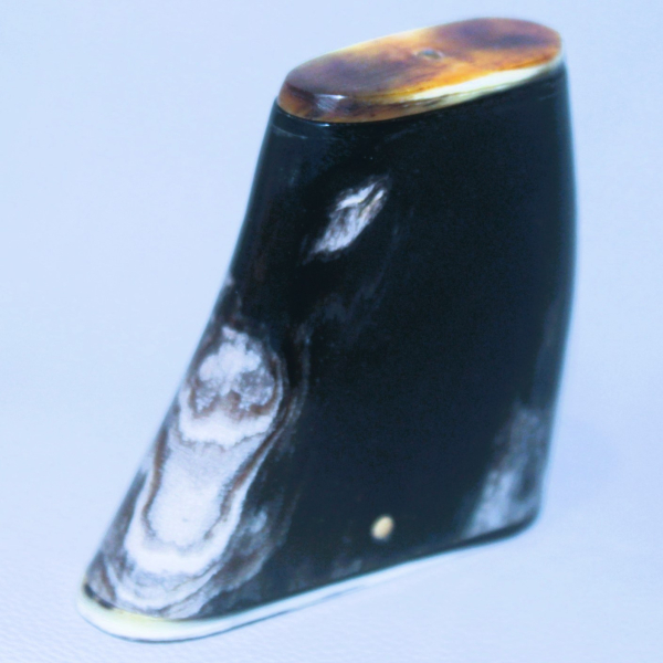 Tabakdose aus Horn mit Schiebedeckel
